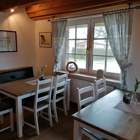 Boddenhus Auf Rügen - Und Rappin