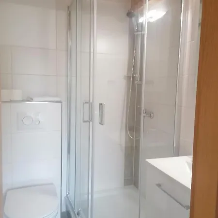 Boddenhus Auf Rügen - Und *