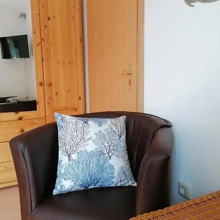 Boddenhus Auf Ruegen - Und Appartement *