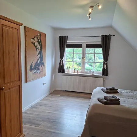 Boddenhus Auf Rügen - Und *