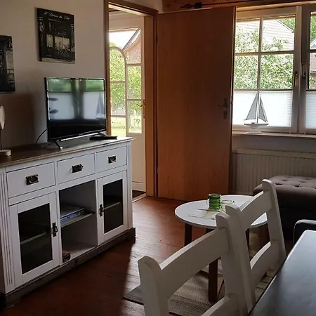 Boddenhus Auf Ruegen - Und Apartmán