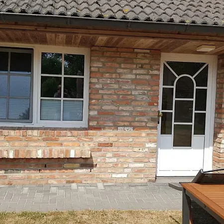 Boddenhus Auf Ruegen - Und Apartment Rappin