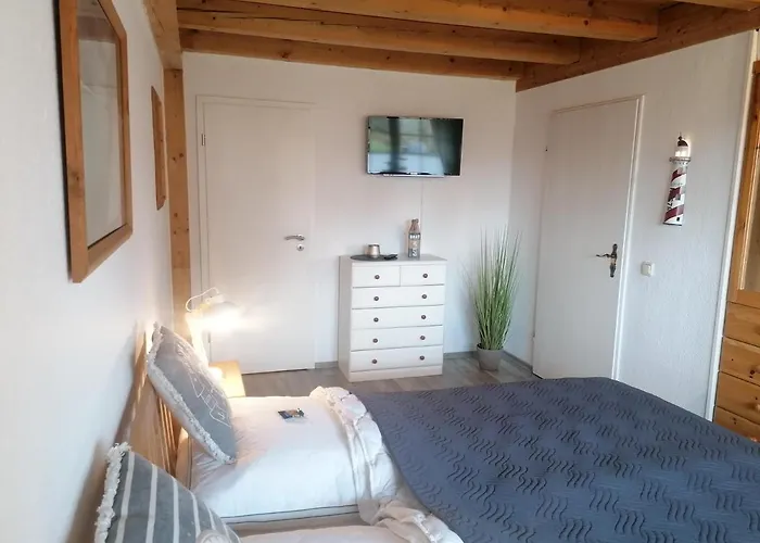 Boddenhus Auf Ruegen - Und *