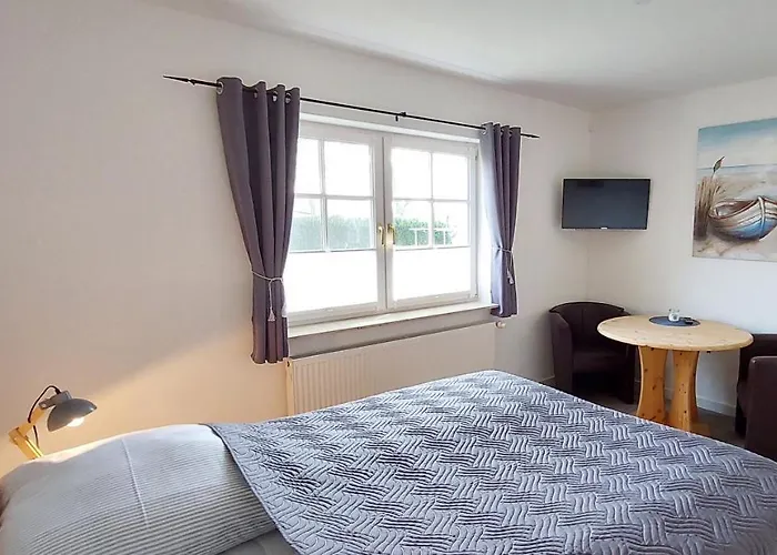 Boddenhus Auf Ruegen - Und דירה Rappin